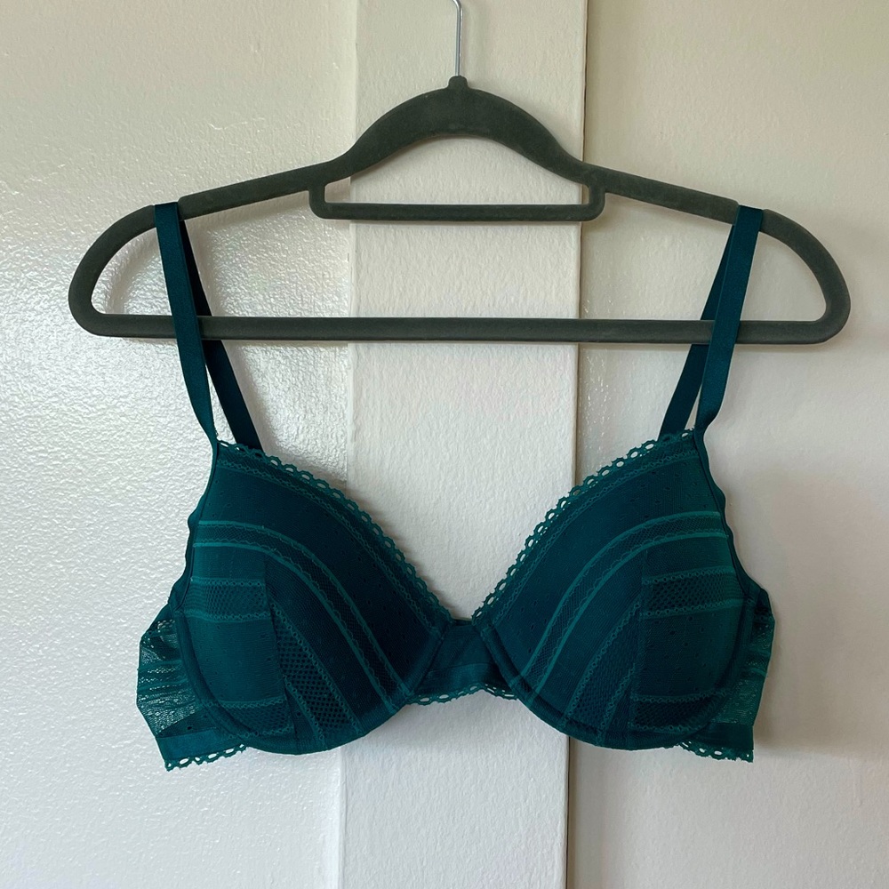 Emerald green GapBody favorite tshirt bra